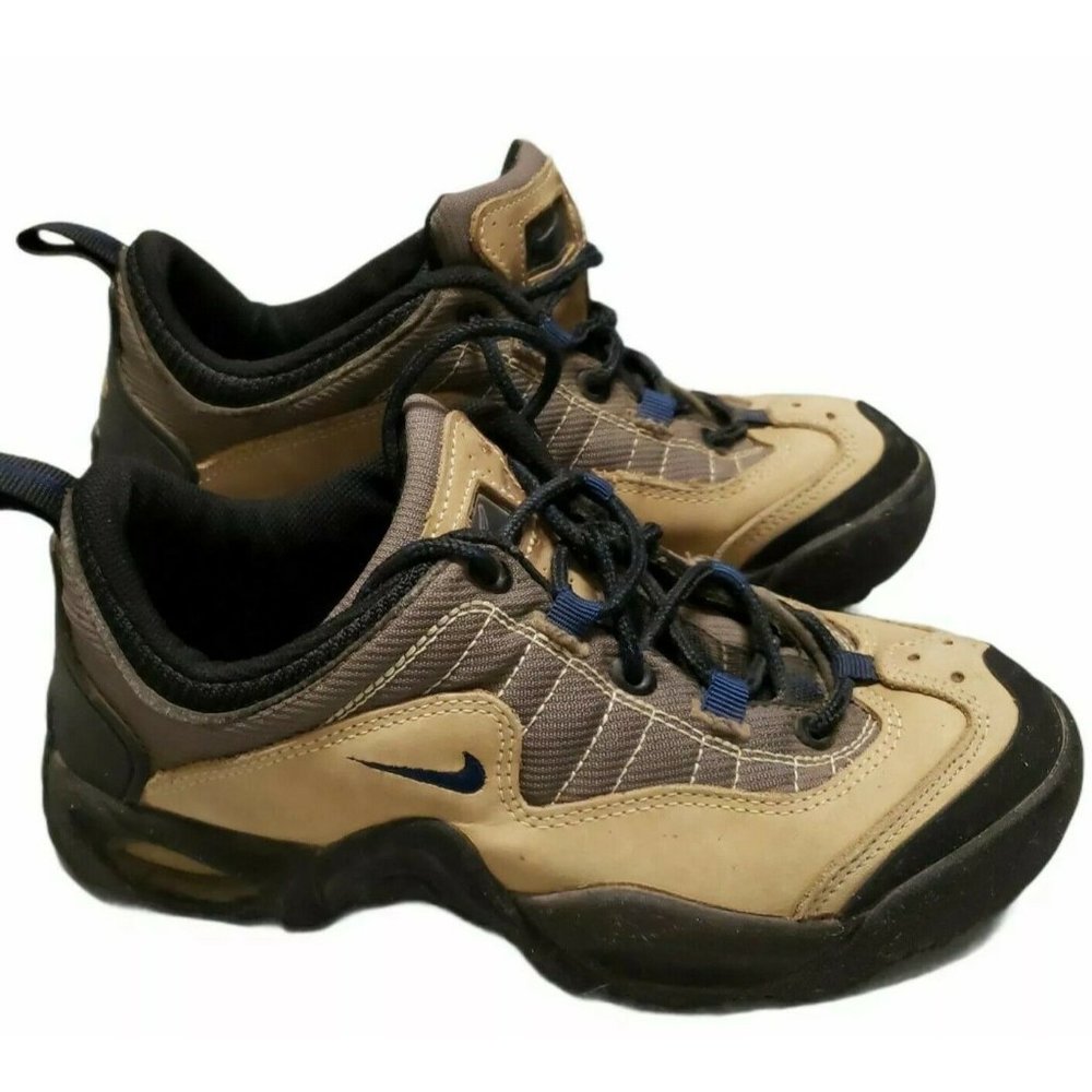 Vintage Nike Air ACG sz 8 beige Leather Hiking